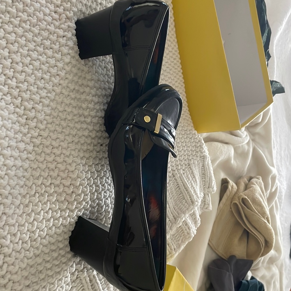 Bandolino patent leather